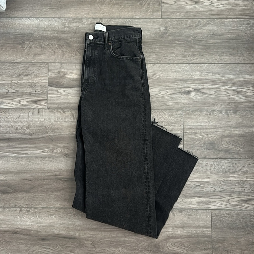Abercrombie 90s Relaxed High Rise Jean